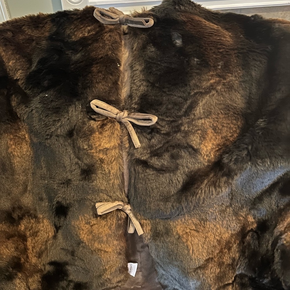 Faux Fur Tree Sirt